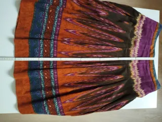 Falda midi Zara estampada