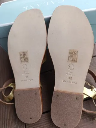 Sandalias doradas CALANK