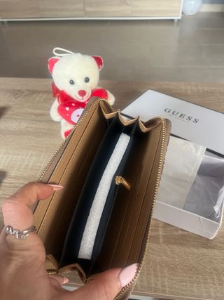 Monedero Guess Marrón