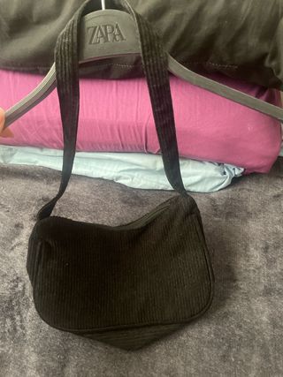 Bolso de hombro Zara negro pana