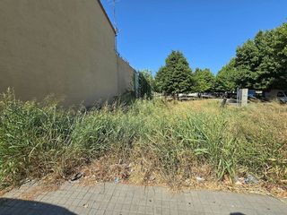 Terreno en venta en L'Eixample en Figueres