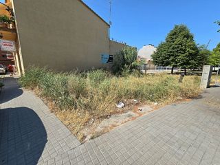 Terreno en venta en L'Eixample en Figueres