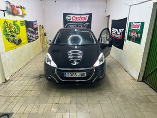 Peugeot 208 2016