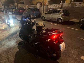 Yamaha Tmax 530 DX Negra