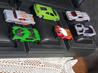 Macchinine Hot Wheels Burago Majorette prezzi foto