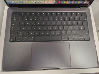 MacBook Pro M4 1TB (3 ciclos)Somos tienda-Garantía