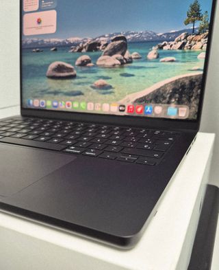 MacBook Pro M4 1TB (3 ciclos)Somos tienda-Garantía