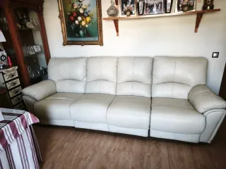 Sofá de Piel Beige