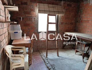 Chalet en venta en La Granja-La Colina-Los Pastores en Algeciras