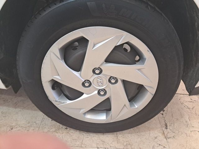 Hyundai i20 1.0 TGDI 74kW (100CV) 48V Essence