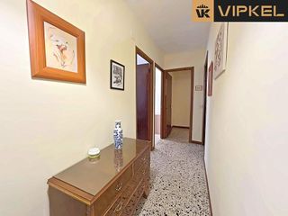 Casa adosada en venta en Melide