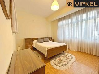 Casa adosada en venta en Melide