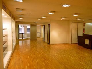 Local comercial en alquiler en Ensanche en Pamplona