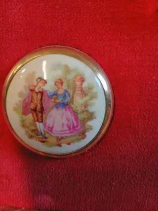 Espejo de pared antiguo