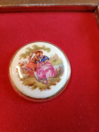 Espejo de pared antiguo