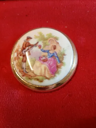 Espejo de pared antiguo