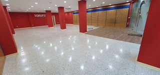 Local comercial en alquiler en Peñamefecit - Avda Barcelona en Jaén