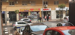 Local comercial en alquiler en Peñamefecit - Avda Barcelona en Jaén