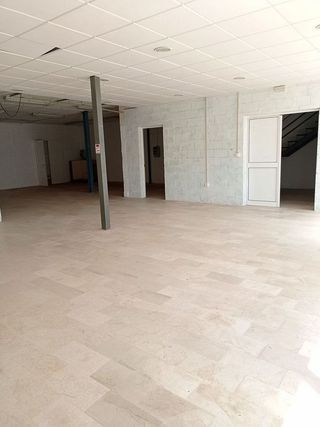 Nave industrial en alquiler en Zona de la Vega en Antequera