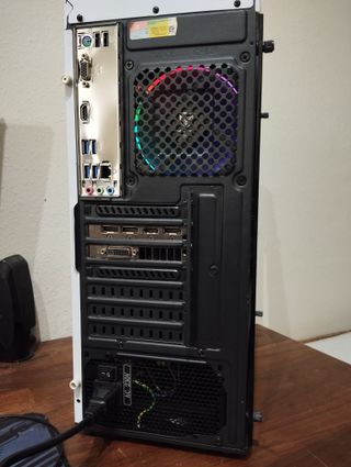 PC gaming Ryzen 3 1200 12GB Nvidia GTX 960 SSD+HD