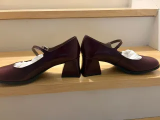 Zapatos Wonders Talla 38 Rojo