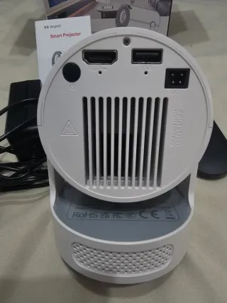 Proyector Magecube Blanco y Negro