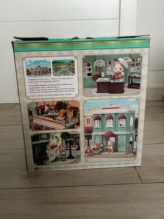 Restaurante Sylvanian Families con accesorios