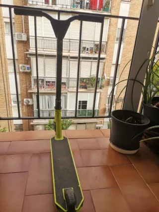 Patín amarillo de la marca oxelo