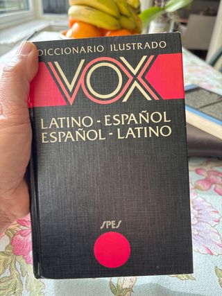 diccionario_illustrado_latino_espanol_vv