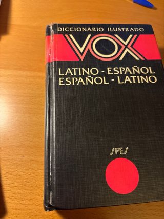 diccionario_illustrado_latino_espanol_vv