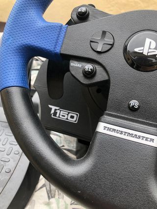 Volante Thrustmaster T150 con pedales
