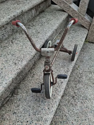 Triciclo Injusa años 70 para restaurar