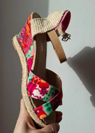 Sandalias florales tacon talla 38