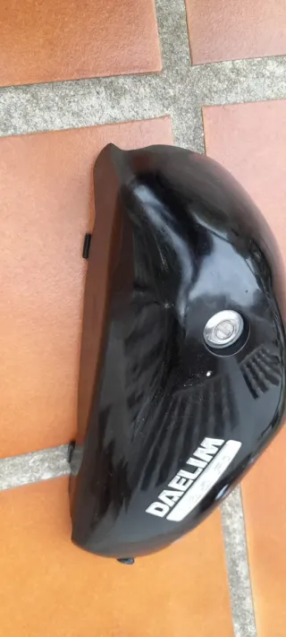 Tapas laterales Daelim Daystar