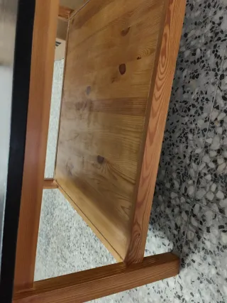 Mesa baja madera negra y marrón