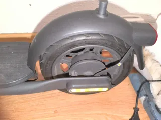 Patinete Eléctrico V25i Pro DGT 2024