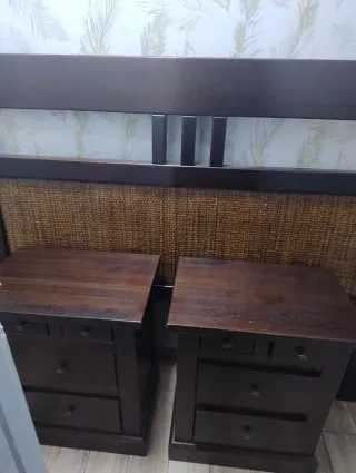 Cabecero 1.50 e 2 comodini in legno