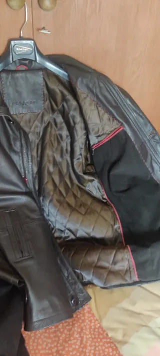 Chaquetón de cuero marrón caballero