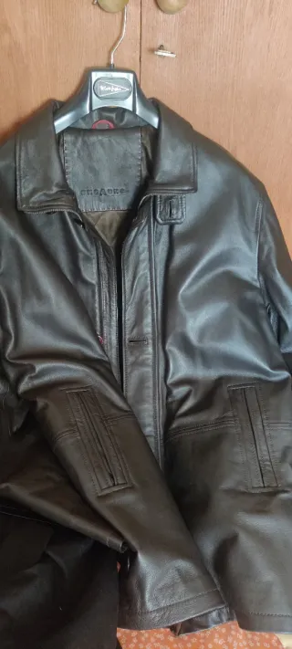 Chaquetón de cuero marrón caballero