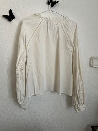 Blusa blanca mangas abullonadas