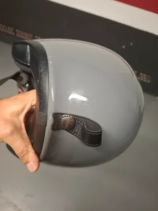 Casco Moto Shoei Gris con Visera