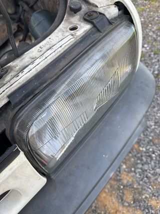 Faro Izquierdo Nissan Terrano Maverick