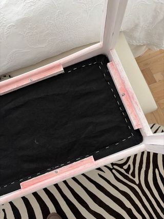 Banqueta negra y blanca