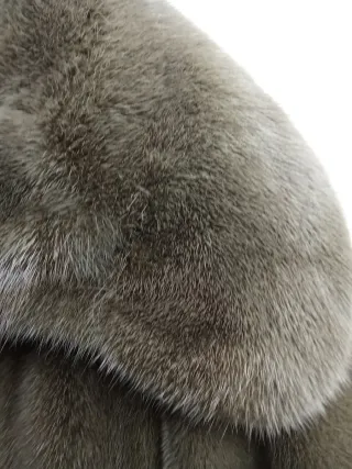 Cazadora de piel de Tachy World.