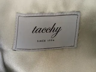 Cazadora de piel de Tachy World.