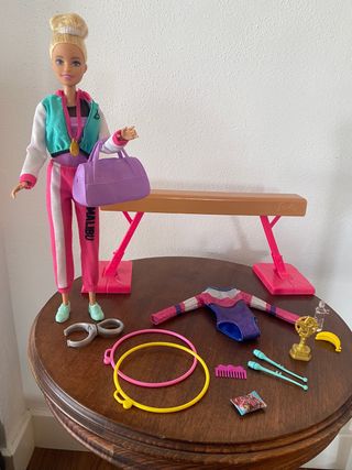 Barbie Gimnasta con Accesorios y Barra
