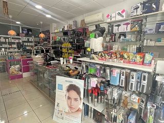 Local comercial en venta en El Bajondillo en Torremolinos