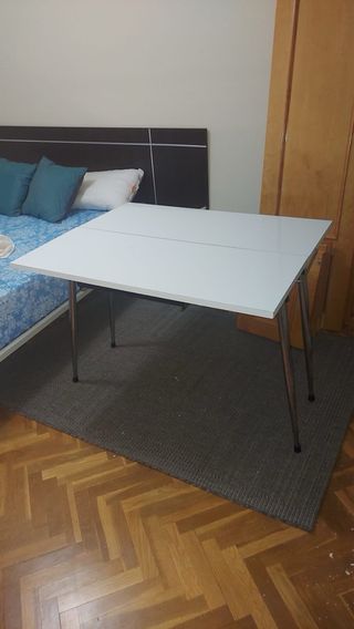 Set de mesa de cocina extensible con taburetes