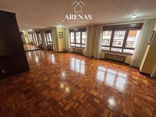Piso en venta en Centro en Avilés