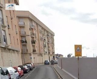 Piso en venta en Linares